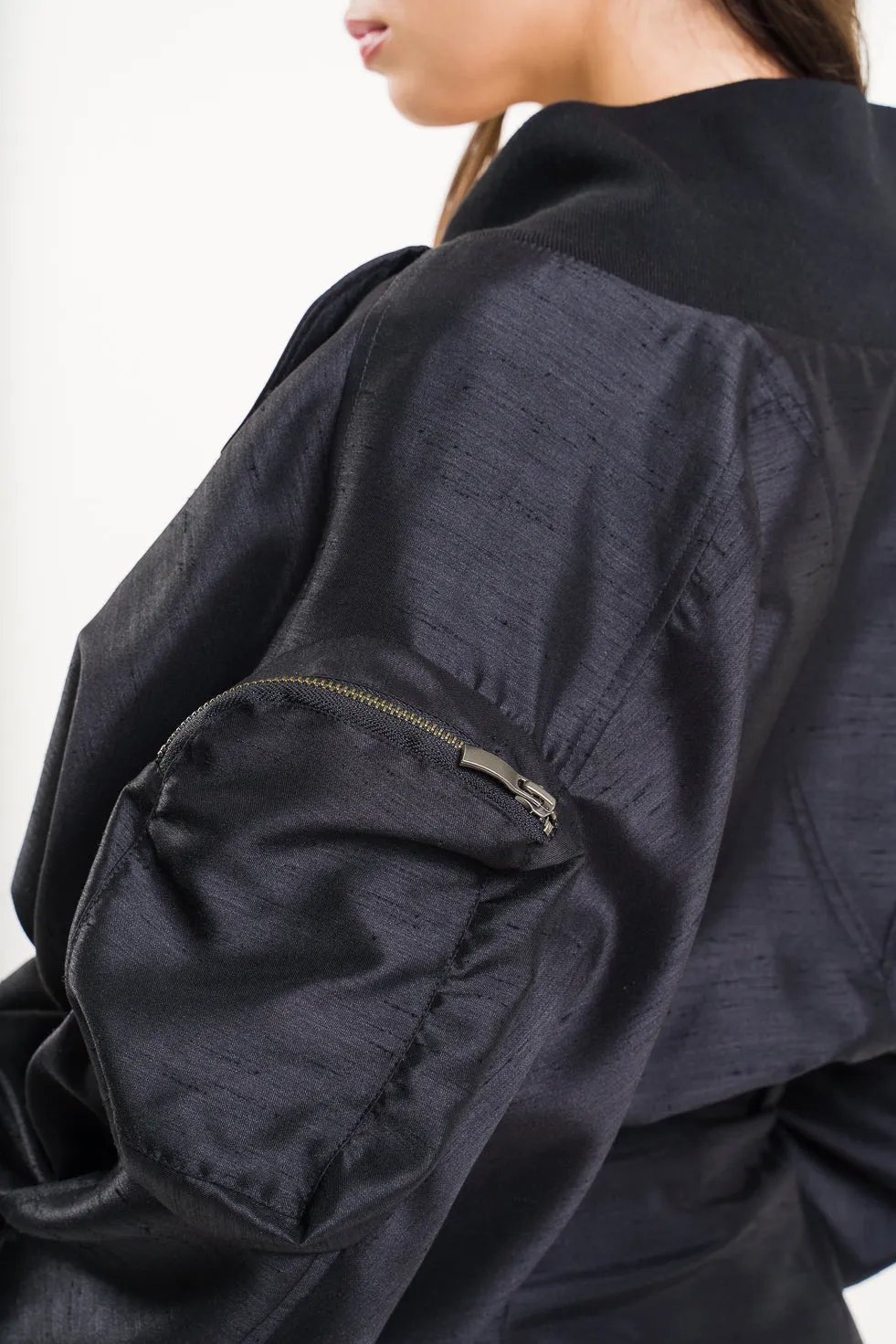 'AMI'  Cropped Trimmed Shell Cargo Bomber