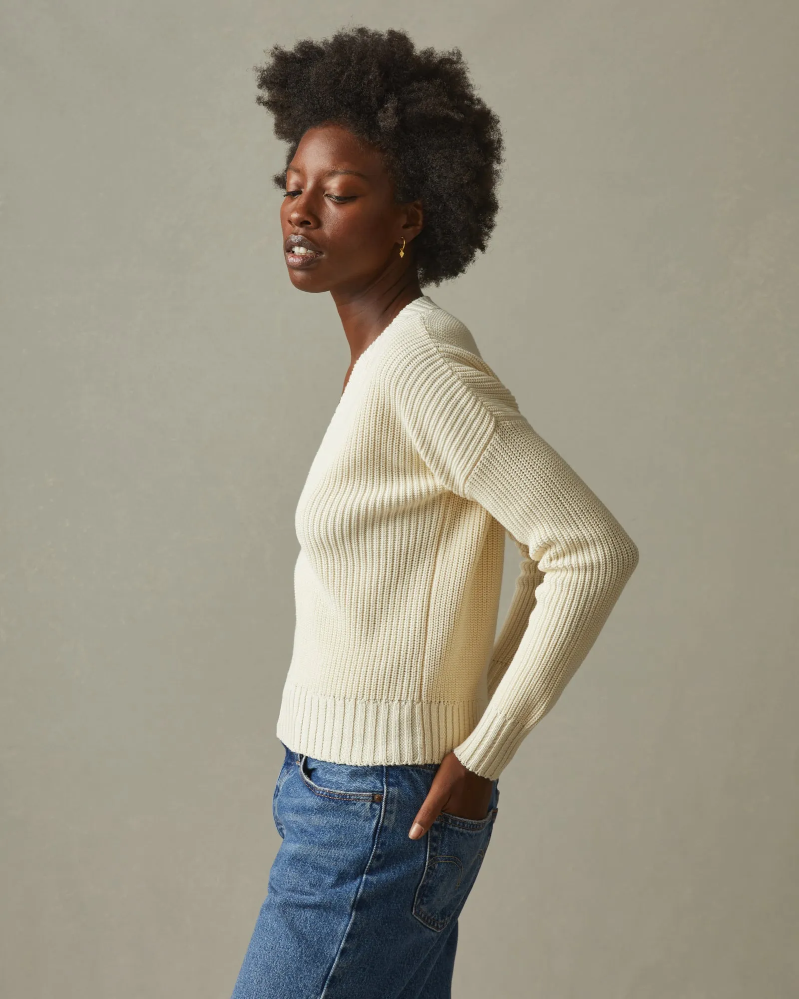 Chunky Cotton V-Neck Sweater - Creme