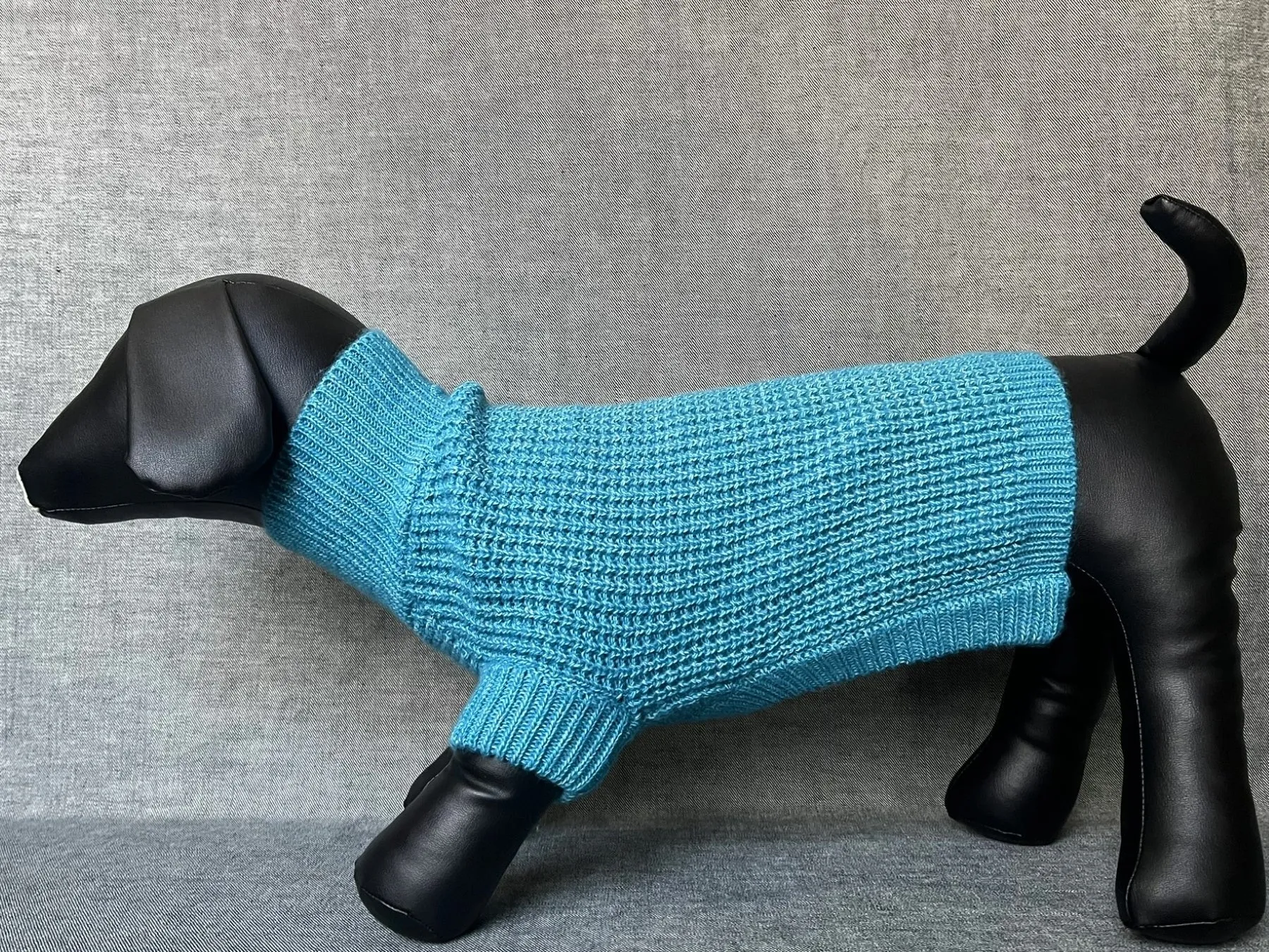 Paws Turtle Neck Denim Like Texture Yarn Knitted Sweater