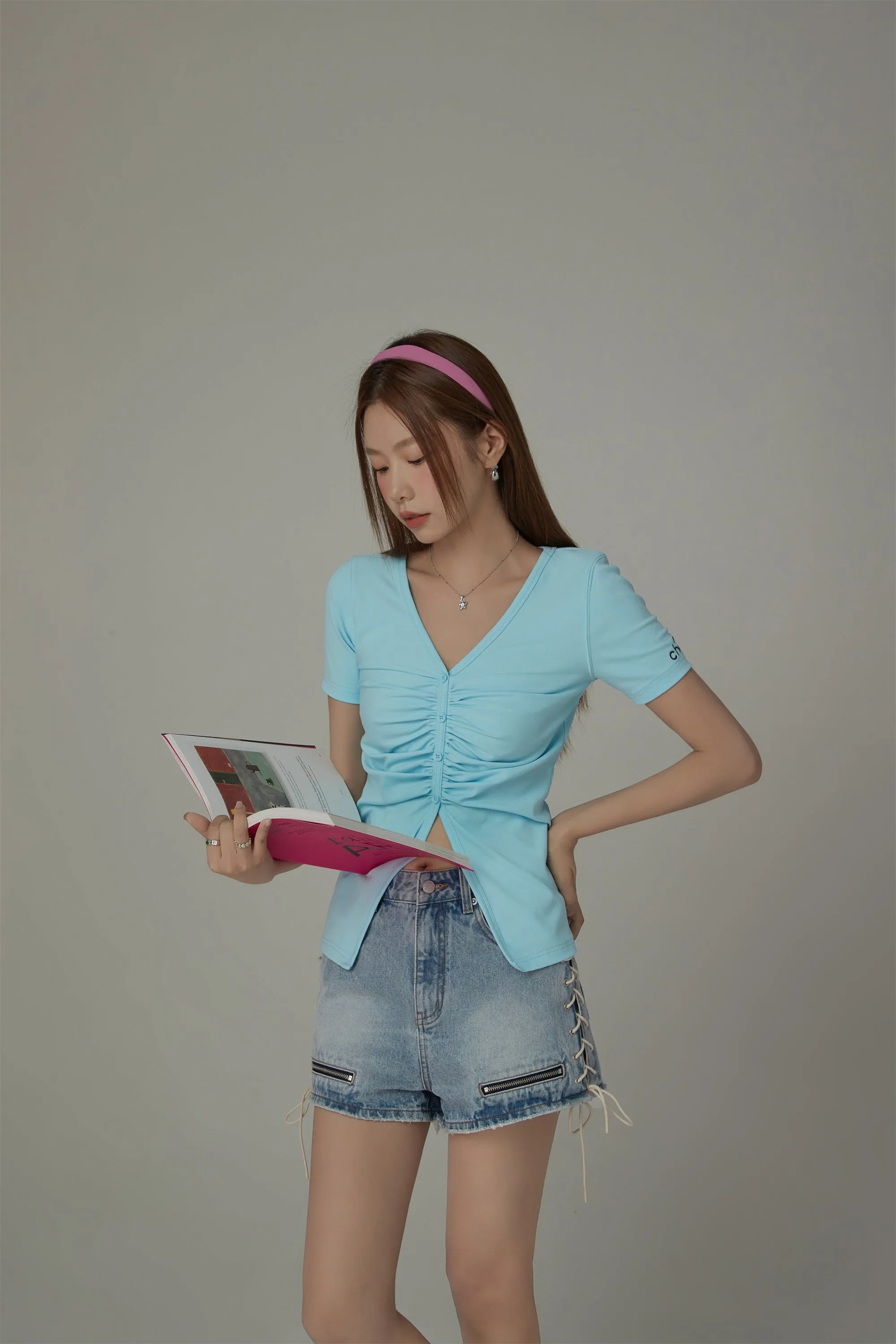 Shirring V-Neck Slit Short Sleeved T-Shirt