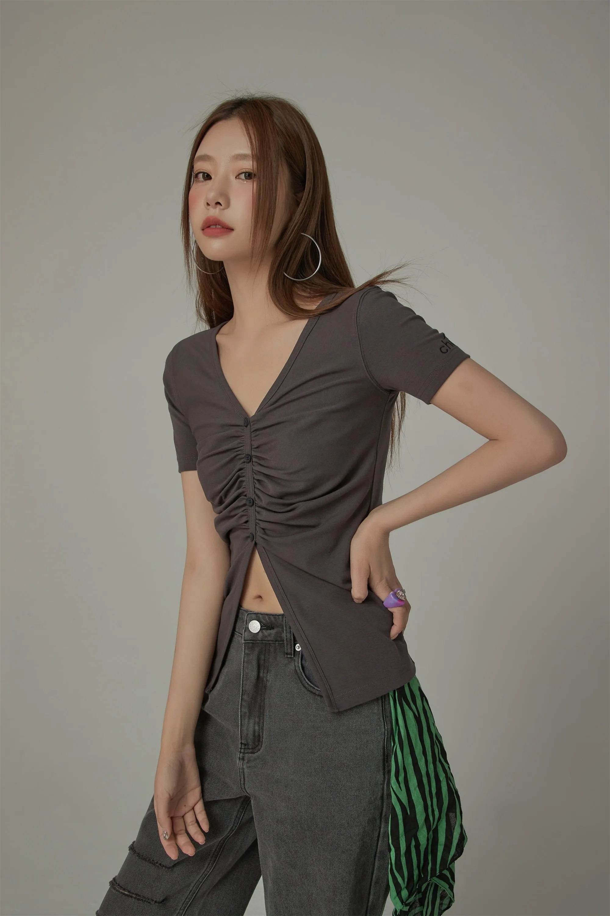 Shirring V-Neck Slit Short Sleeved T-Shirt