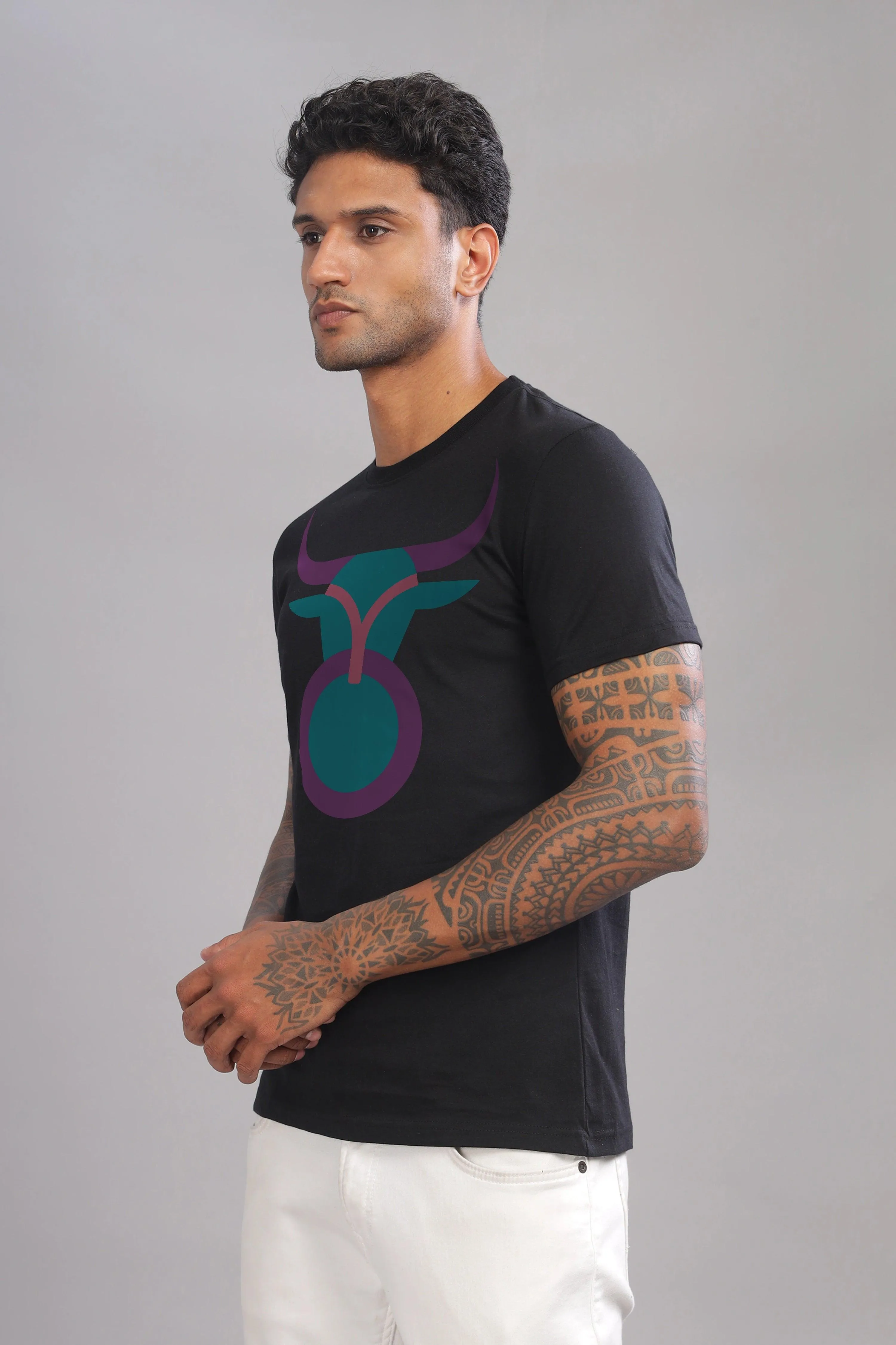 Trendy Taurus Black Half Sleeve Printed Round Neck T-Shirt