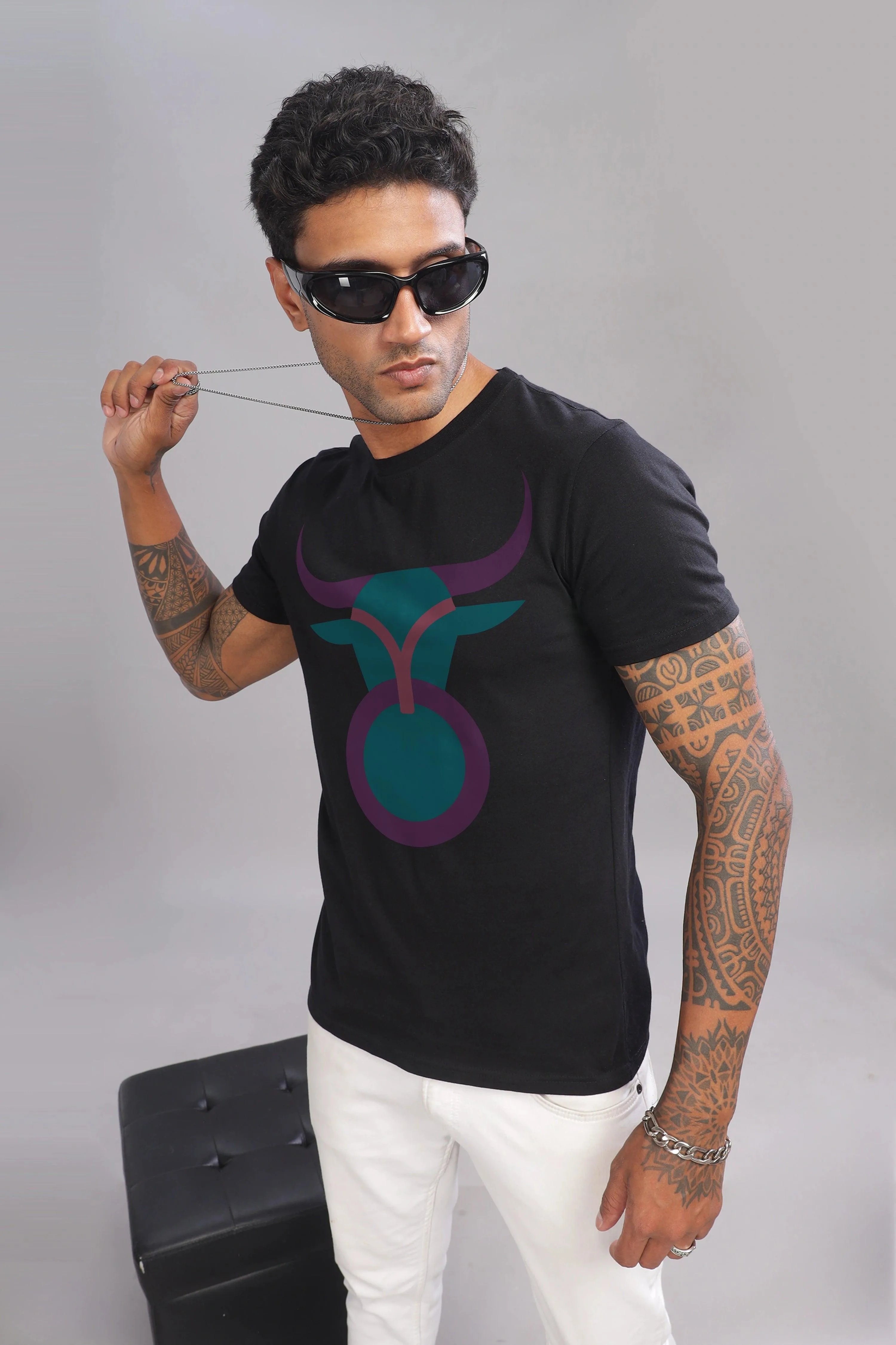 Trendy Taurus Black Half Sleeve Printed Round Neck T-Shirt