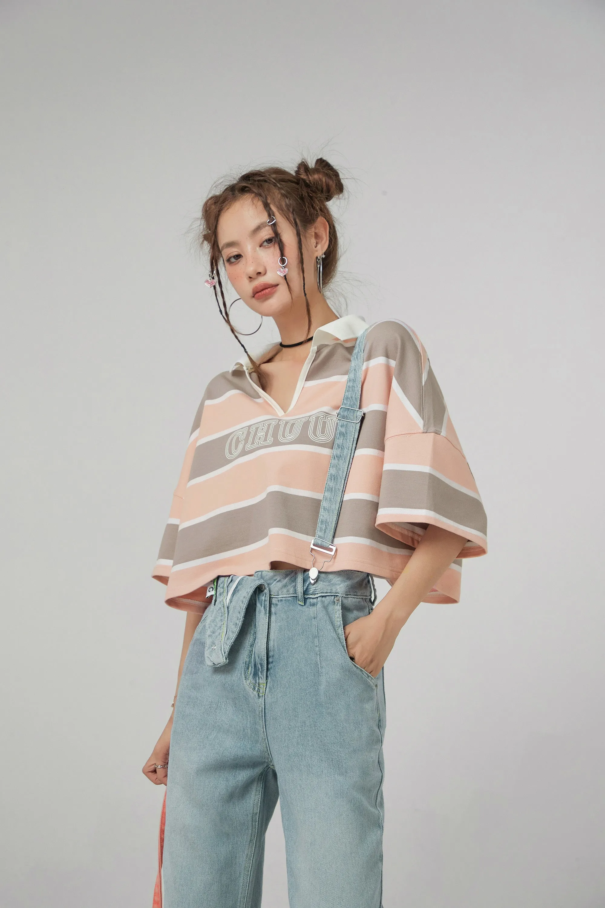 V-Neck Stripe Crop T-Shirt